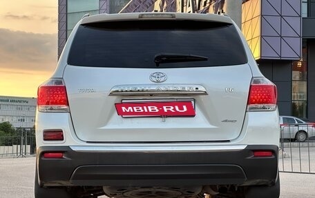 Toyota Highlander III, 2011 год, 1 797 000 рублей, 30 фотография