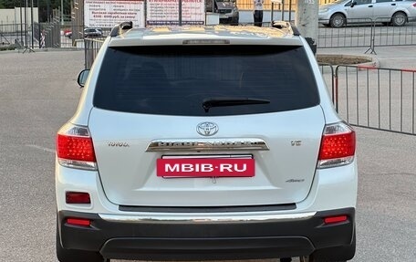 Toyota Highlander III, 2011 год, 1 797 000 рублей, 32 фотография