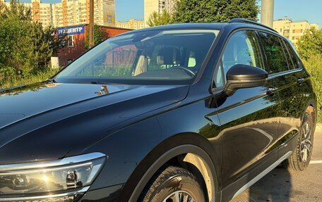 Volkswagen Tiguan II, 2019 год, 3 100 000 рублей, 2 фотография
