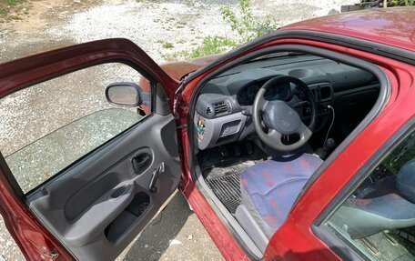 Renault Clio III, 2000 год, 165 000 рублей, 4 фотография