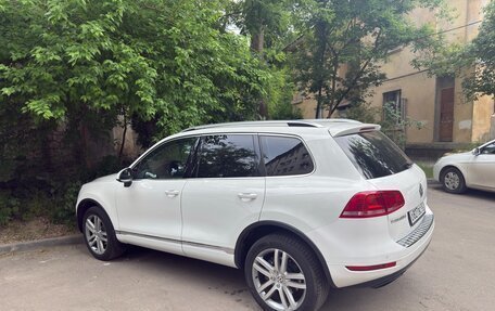 Volkswagen Touareg III, 2012 год, 2 400 000 рублей, 2 фотография
