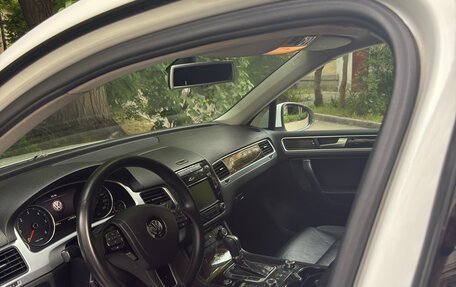 Volkswagen Touareg III, 2012 год, 2 400 000 рублей, 13 фотография