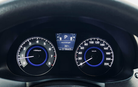 Hyundai Solaris II рестайлинг, 2012 год, 660 000 рублей, 19 фотография