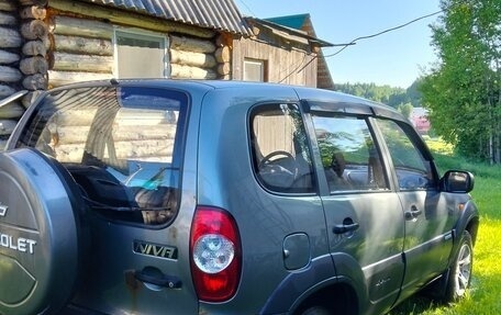 Chevrolet Niva I рестайлинг, 2011 год, 395 000 рублей, 2 фотография
