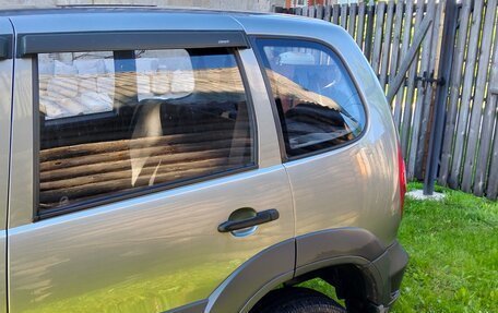 Chevrolet Niva I рестайлинг, 2011 год, 395 000 рублей, 5 фотография