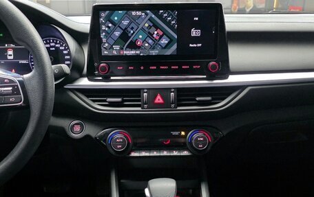KIA K3, 2023 год, 1 637 000 рублей, 10 фотография