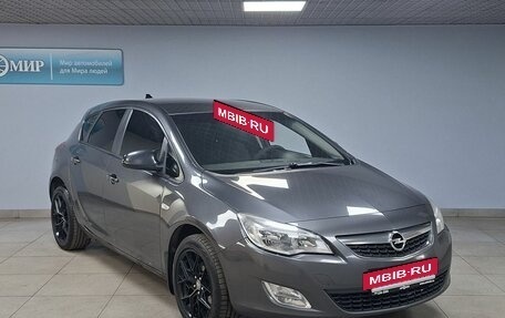Opel Astra J, 2011 год, 797 500 рублей, 3 фотография
