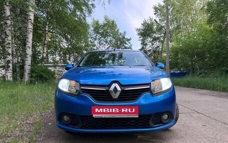 Renault Sandero II рестайлинг, 2015 год, 615 000 рублей, 1 фотография
