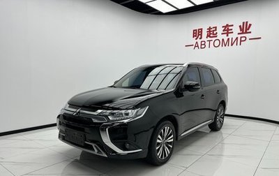 Mitsubishi Outlander III рестайлинг 3, 2022 год, 1 660 000 рублей, 1 фотография