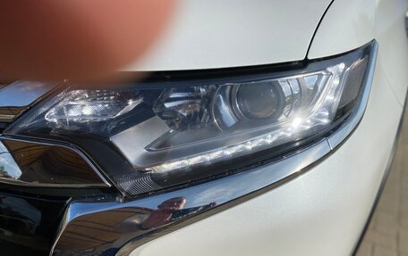 Mitsubishi Outlander III рестайлинг 3, 2018 год, 2 200 000 рублей, 4 фотография