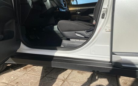 Mitsubishi Outlander III рестайлинг 3, 2018 год, 2 200 000 рублей, 21 фотография
