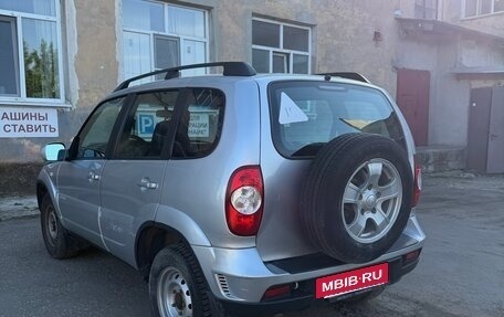 Chevrolet Niva I рестайлинг, 2011 год, 480 000 рублей, 4 фотография
