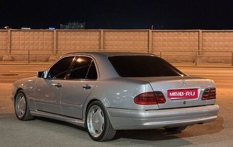 Mercedes-Benz E-Класс, 1998 год, 840 000 рублей, 4 фотография