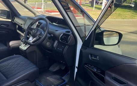 Nissan Serena IV, 2019 год, 2 400 000 рублей, 14 фотография