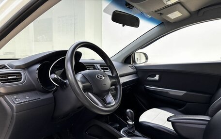 KIA Rio III рестайлинг, 2013 год, 850 000 рублей, 16 фотография