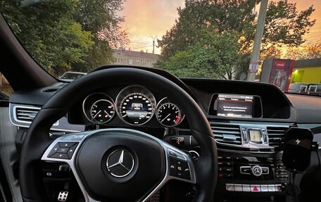 Mercedes-Benz E-Класс, 2013 год, 1 800 000 рублей, 10 фотография