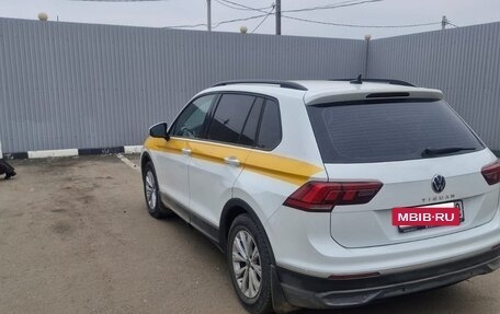 Volkswagen Tiguan II, 2021 год, 2 700 000 рублей, 3 фотография