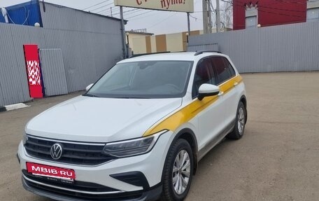 Volkswagen Tiguan II, 2021 год, 2 700 000 рублей, 4 фотография