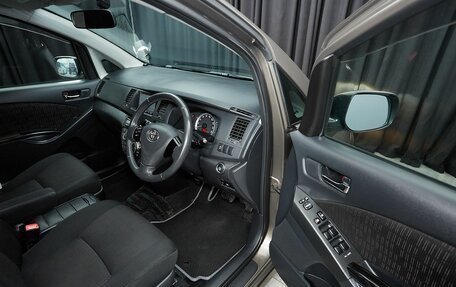 Toyota ISis I, 2011 год, 1 149 000 рублей, 9 фотография