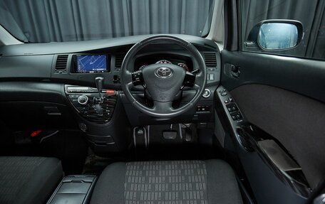 Toyota ISis I, 2011 год, 1 149 000 рублей, 8 фотография