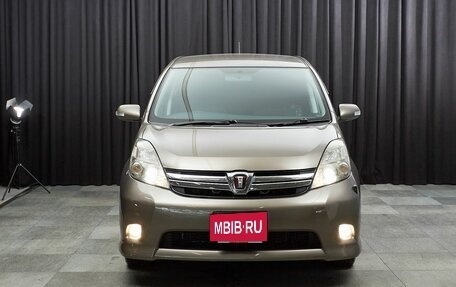 Toyota ISis I, 2011 год, 1 149 000 рублей, 2 фотография