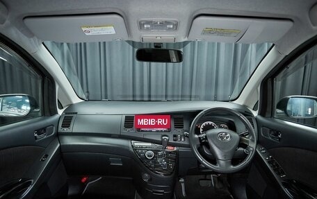 Toyota ISis I, 2011 год, 1 149 000 рублей, 7 фотография