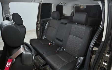 Toyota ISis I, 2011 год, 1 149 000 рублей, 13 фотография