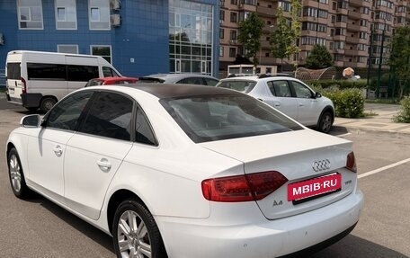 Audi A4, 2010 год, 700 000 рублей, 2 фотография