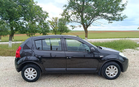 Renault Sandero I, 2013 год, 697 000 рублей, 4 фотография