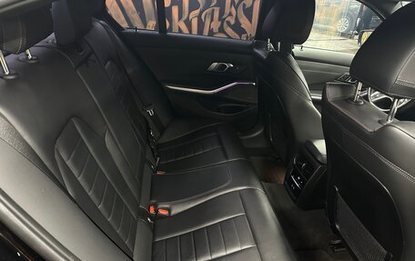 BMW 3 серия, 2021 год, 4 500 000 рублей, 15 фотография