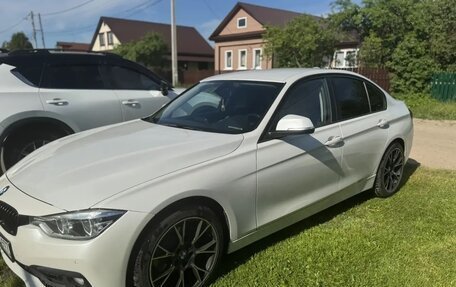 BMW 3 серия, 2017 год, 1 750 000 рублей, 12 фотография