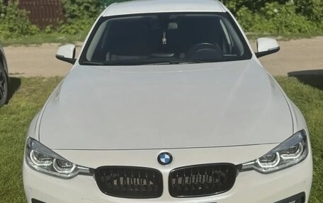 BMW 3 серия, 2017 год, 1 750 000 рублей, 4 фотография