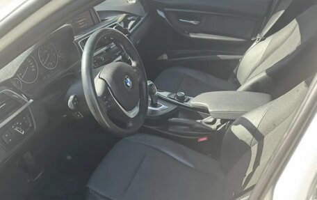 BMW 3 серия, 2017 год, 1 750 000 рублей, 13 фотография