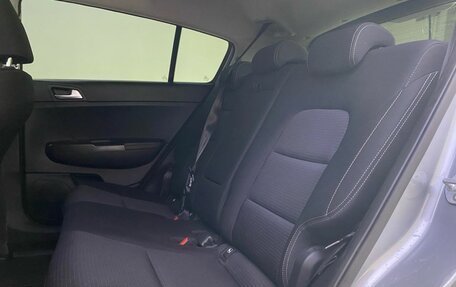 KIA Sportage IV рестайлинг, 2019 год, 2 420 000 рублей, 15 фотография