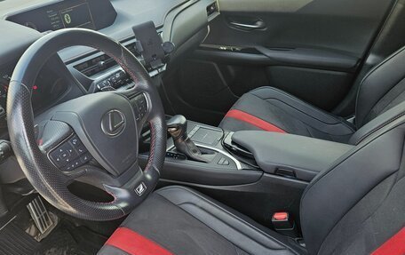 Lexus UX I, 2019 год, 2 750 000 рублей, 12 фотография