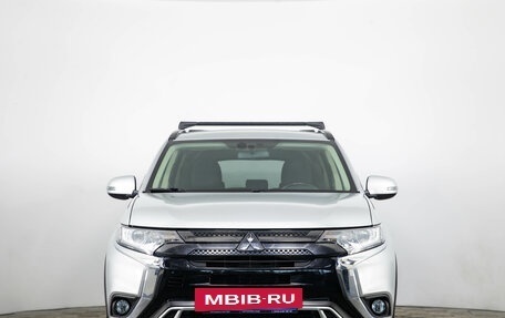 Mitsubishi Outlander III рестайлинг 3, 2022 год, 2 449 000 рублей, 2 фотография