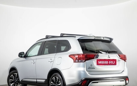 Mitsubishi Outlander III рестайлинг 3, 2022 год, 2 449 000 рублей, 7 фотография