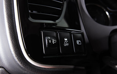 Mitsubishi Outlander III рестайлинг 3, 2022 год, 2 449 000 рублей, 23 фотография
