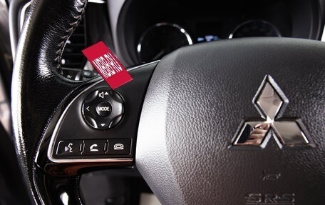 Mitsubishi Outlander III рестайлинг 3, 2022 год, 2 449 000 рублей, 19 фотография