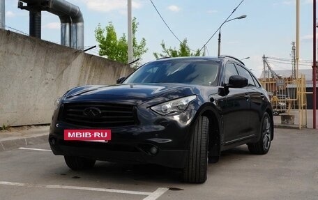 Infiniti FX II, 2013 год, 1 950 000 рублей, 33 фотография