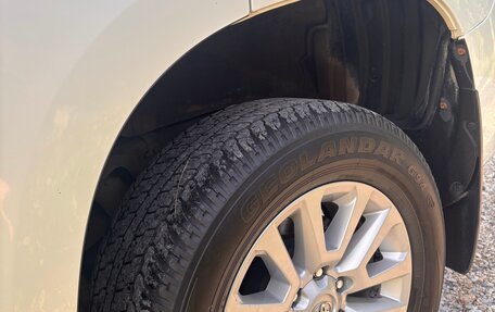 Toyota Land Cruiser Prado 150 рестайлинг 2, 2015 год, 3 600 000 рублей, 18 фотография