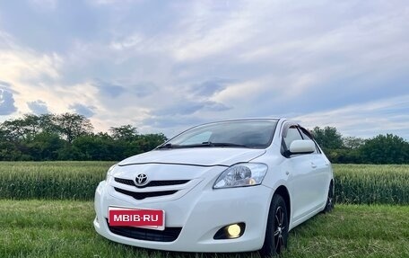 Toyota Yaris III рестайлинг, 2007 год, 590 000 рублей, 14 фотография