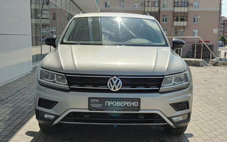 Volkswagen Tiguan II, 2020 год, 2 450 000 рублей, 2 фотография