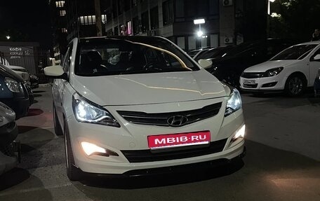 Hyundai Solaris II рестайлинг, 2016 год, 800 000 рублей, 1 фотография
