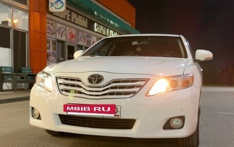 Toyota Camry, 2010 год, 1 550 000 рублей, 2 фотография