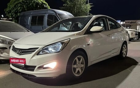 Hyundai Solaris II рестайлинг, 2016 год, 800 000 рублей, 2 фотография