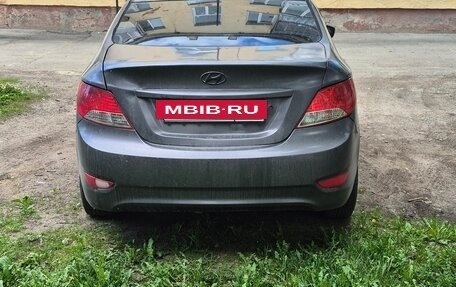 Hyundai Solaris II рестайлинг, 2013 год, 400 000 рублей, 3 фотография