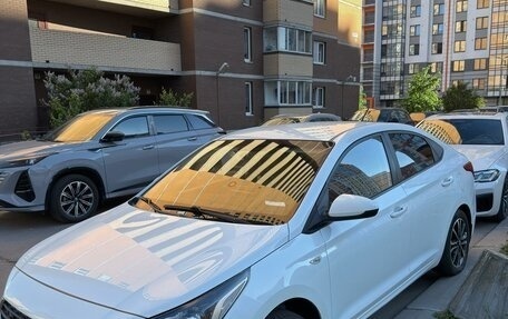 Hyundai Solaris II рестайлинг, 2017 год, 970 000 рублей, 4 фотография