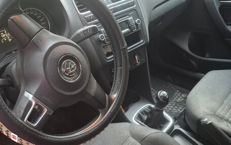 Volkswagen Polo VI (EU Market), 2012 год, 800 000 рублей, 4 фотография