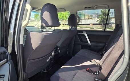 Toyota Land Cruiser Prado 150 рестайлинг 2, 2021 год, 6 590 000 рублей, 4 фотография